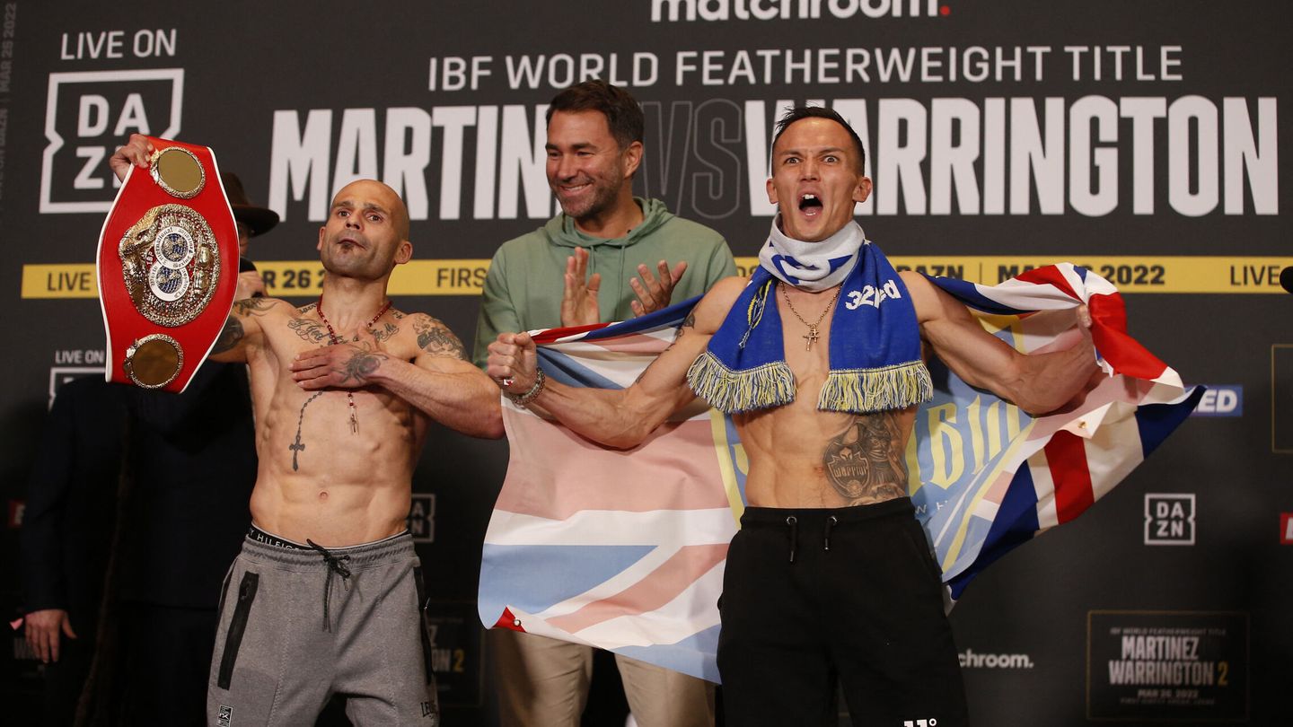 Martínez vs. Warrington, combate por el cinturón de peso pluma. (Reuters/Craig Brough)