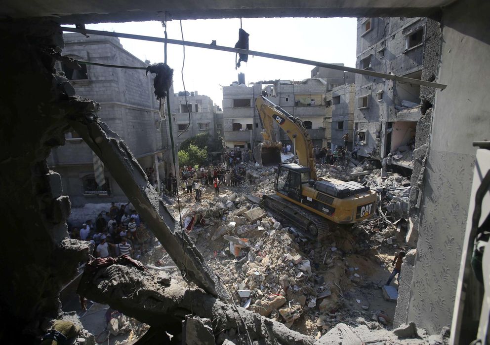 Foto: Un edificio de la franja de Gaza tras los ataques israelíes (Reuters)