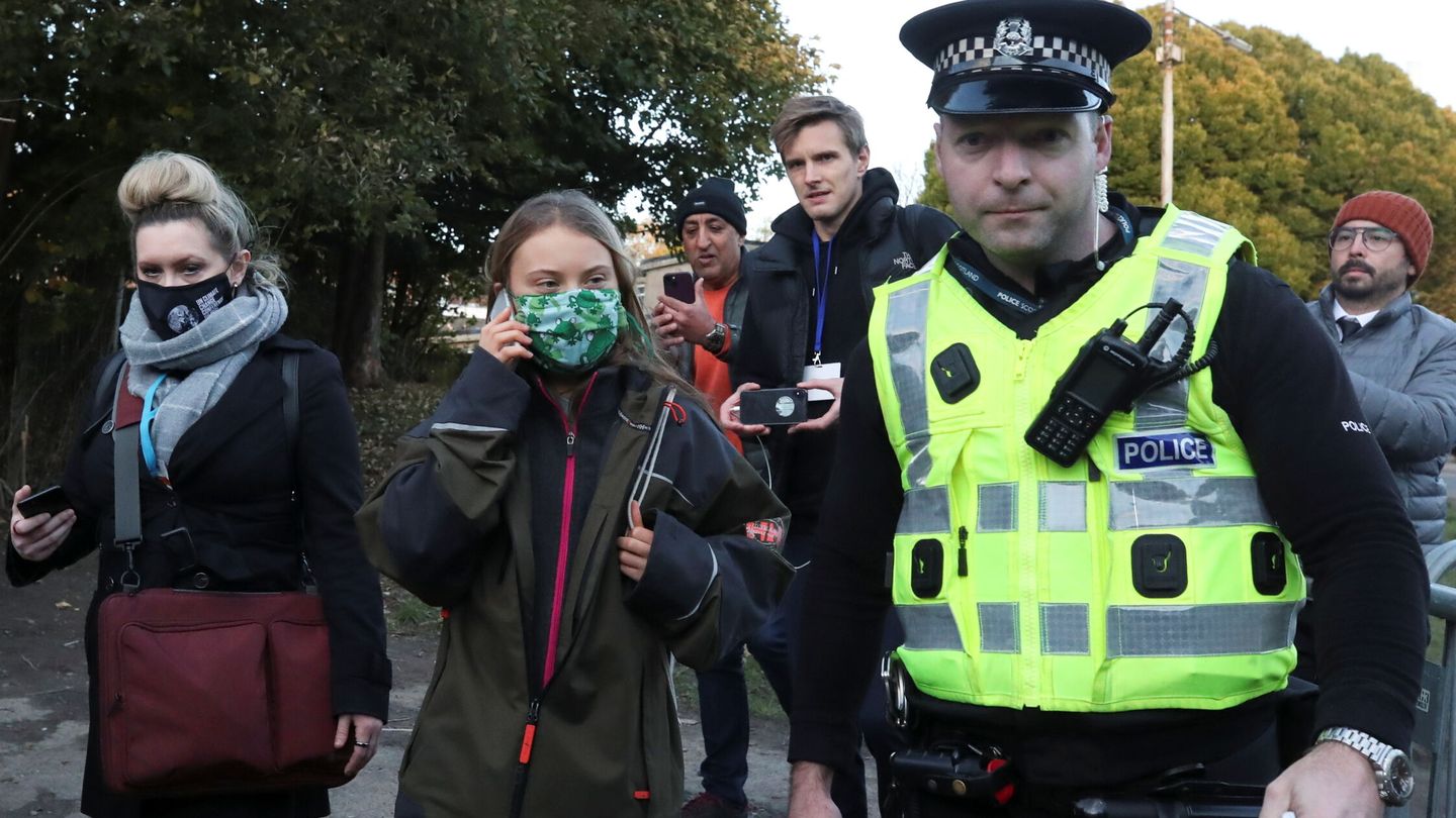Greta Thunberg, acudiendo a un evento de la COP26 en Glasgow. (Reuters)