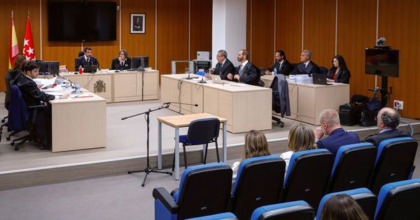 Foto: El juicio de los ordenadores de Bárcenas por el que el PP se sienta en el banquillo. (EFE)
