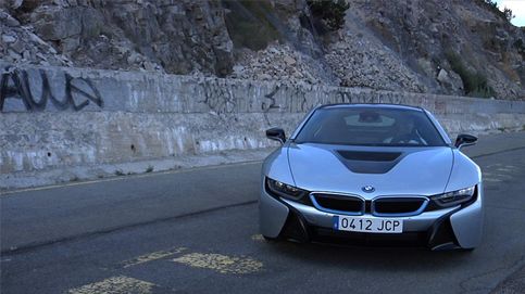 BMW i8, el último superdeportivo con sistema híbrido enchufable