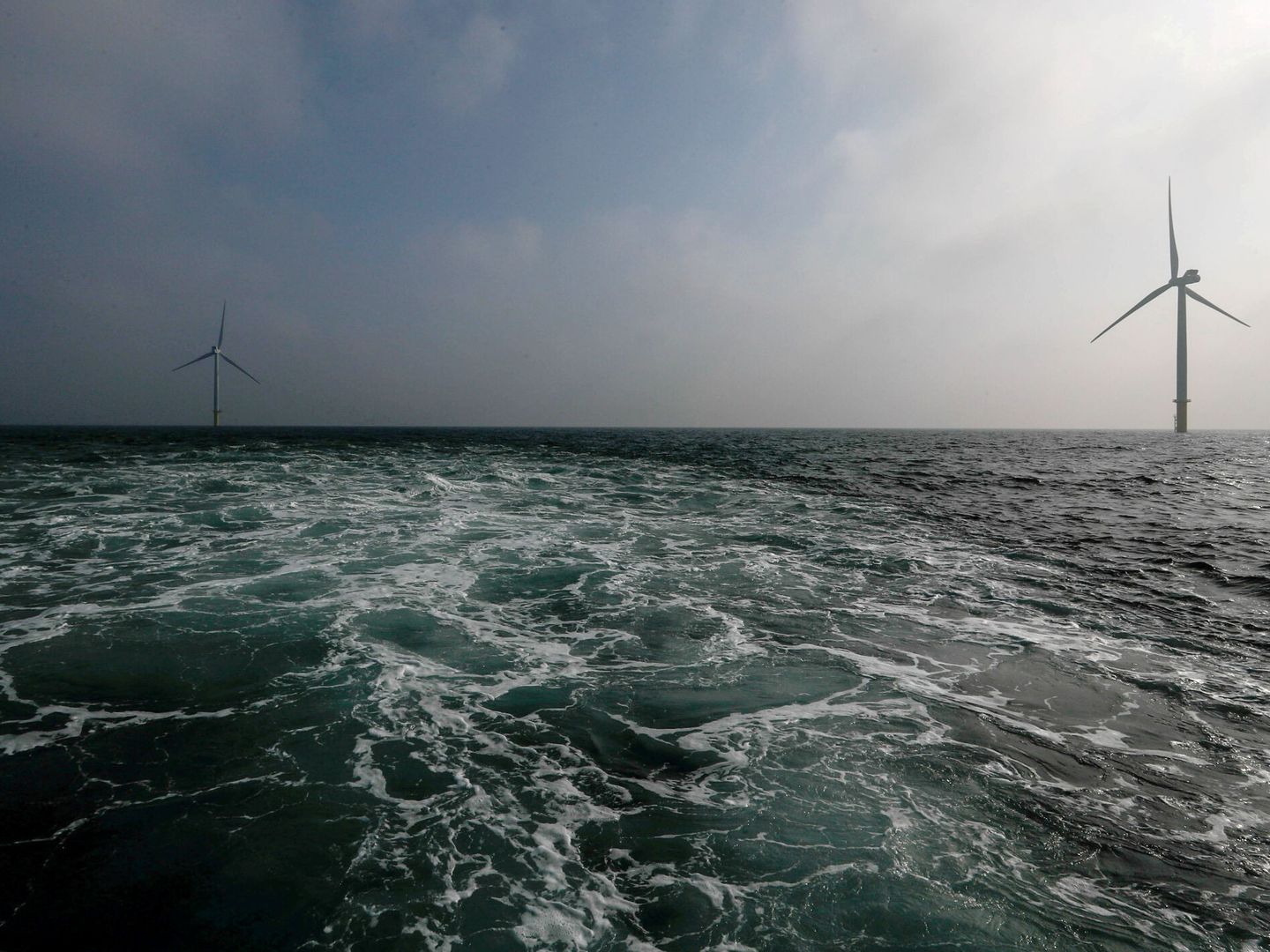 Parque eólico marino cerca de Ámsterdam. (REUTERS/Yves Herman)