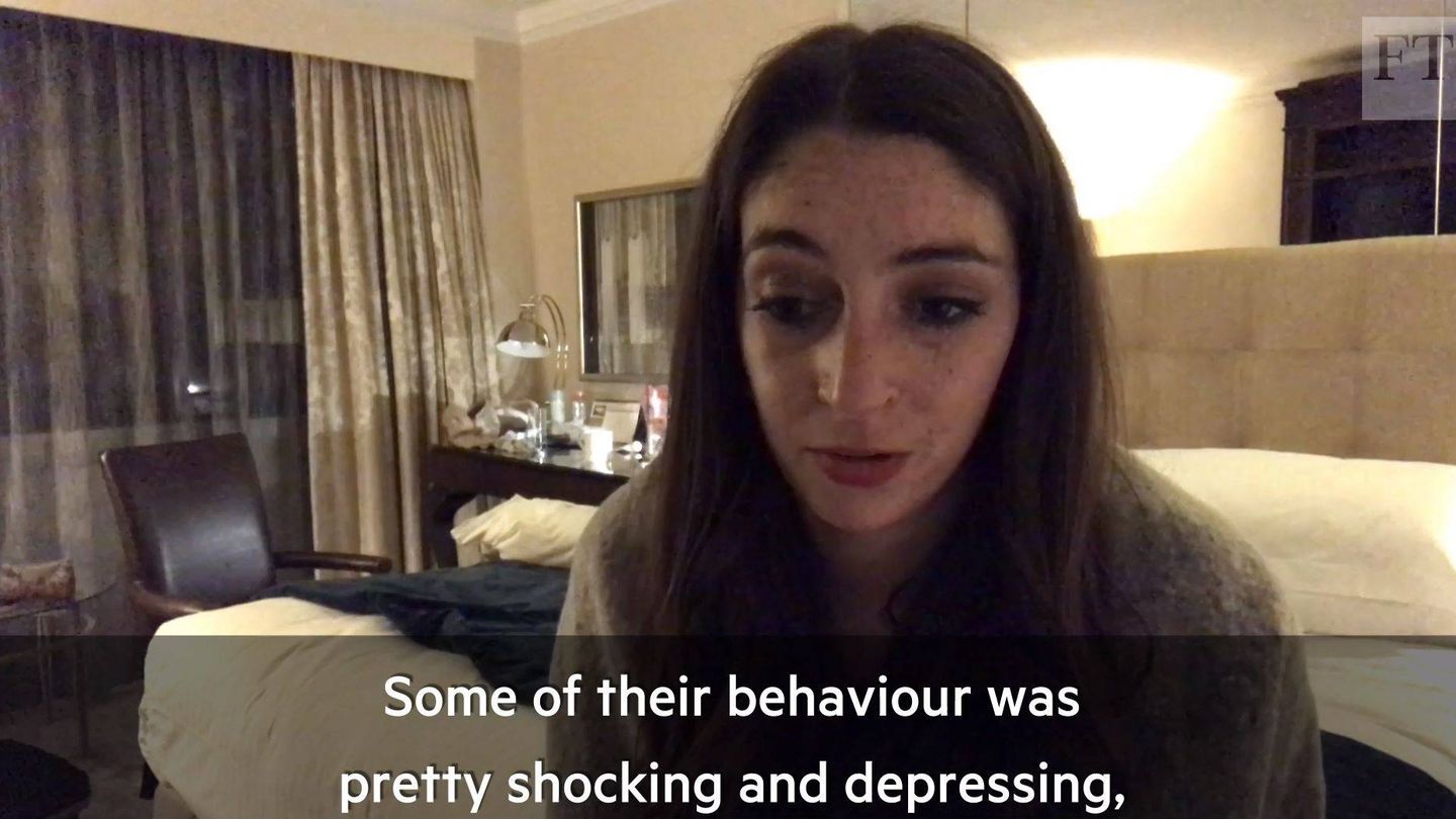 Captura de pantalla del vídeo en donde la reportera Madison Marriage cuenta su experiencia. ('Financial Times')