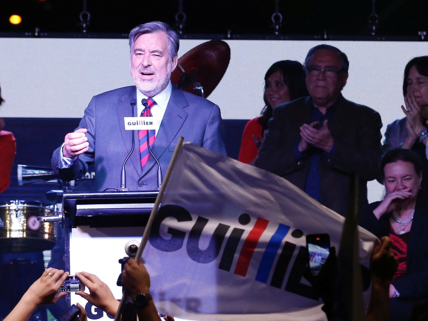 Piñera se medirá en segunda vuelta con el periodista de centroizquierda Alejandro Guillier. (REUTERS) 