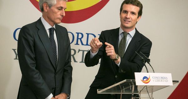 Foto: El presidente del Partido Popular, Pablo Casado (d), junto al presidente de la Fundación Concordia y Libertad, Adolfo Suárez Illana. (EFE)