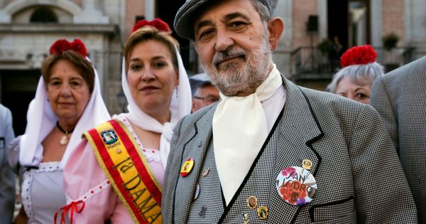 Foto: La tradición madrileña atemporal: fiestas de requiebros, chotis y chulapos. (EFE)