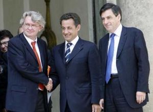Francia pone coto a los “bonus” de los banqueros