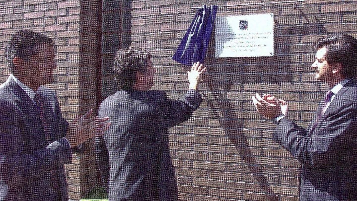 Gómez Araujo, Villar y Jiménez, en la inauguración de la sede de la LNFS.