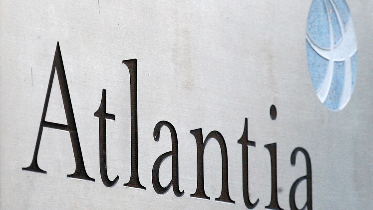 Los Benetton y Blackstone lanzan una opa por Atlantia de 23 euros por acción
