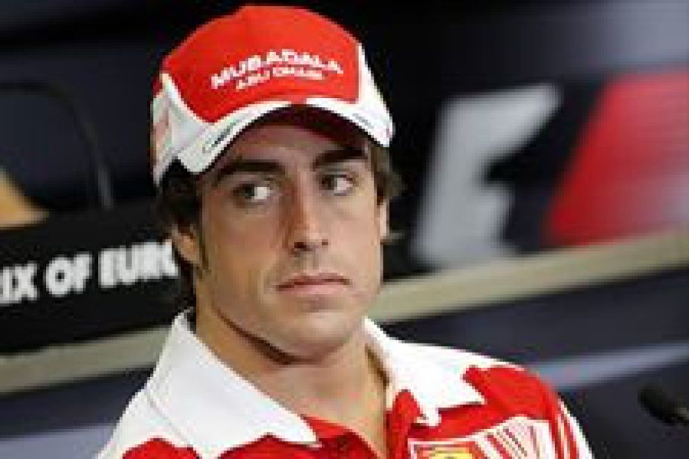 Foto: Lauda critica las tácticas de Alonso y Ferrari