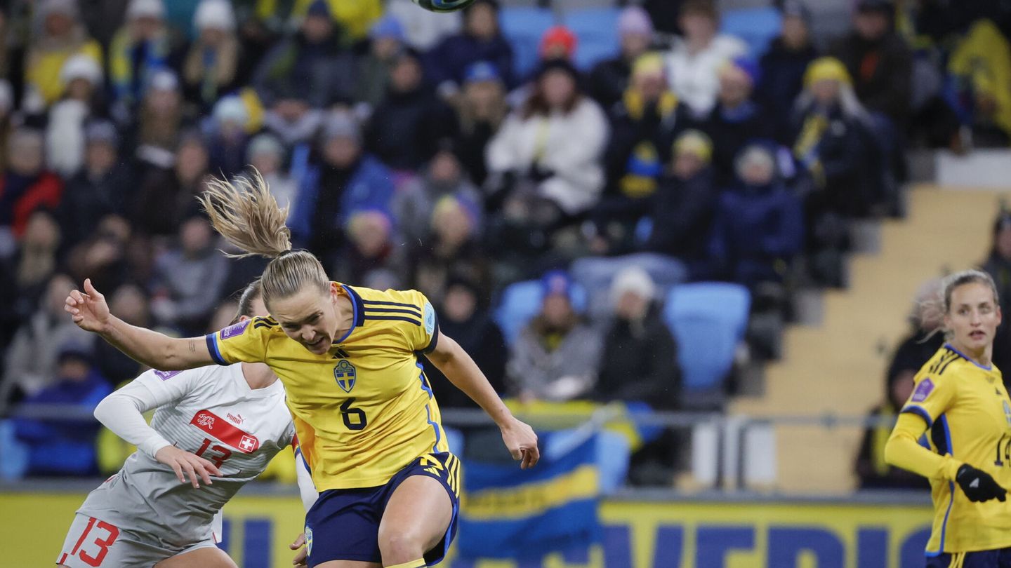 Magdalena Eriksson marca el único gol de Suecia-Suiza (EFE/EPA/Adam Ihse).
