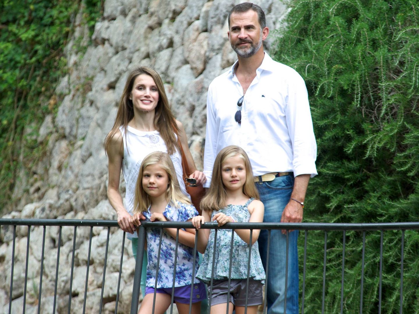 La actual familia real, durante un posado de aquel verano de 2013. (Getty)