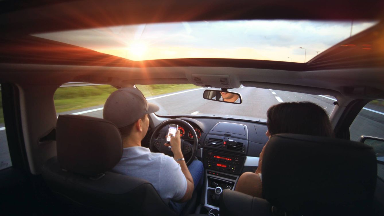 Cuidado con las chanclas: cómo evitar que te multen cuando conduces este verano