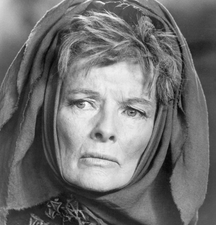 Katharine Hepburn como Hécuba en 'Las Troyanas'. (Getty)