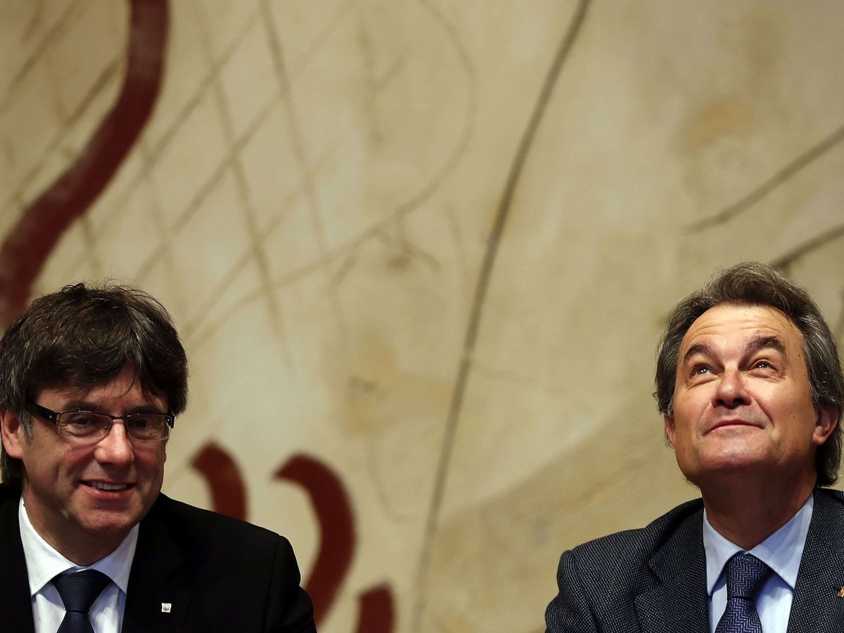 Foto: Los expresidentes Carles Puigdemont y Artur Mas, en una imagen de archivo. (EFE/Alberto Estévez)