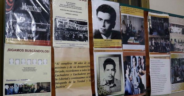 Foto: Carteles con imágenes de desaparecidos en el Museo de las Memorias de Asunción, Paraguay. (EFE)