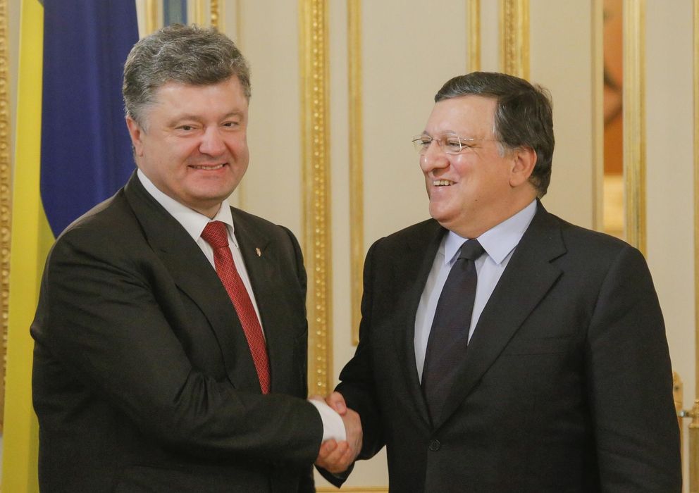 Foto: El presidente de Ucrania, Petró Poroshenko y el presidente de la Comisión Europea, José Manuel Durao Barroso (EFE) 