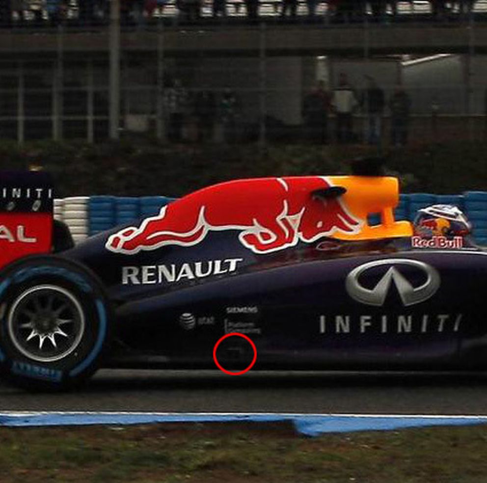 Abertura en el RB10 de Ricciardo.