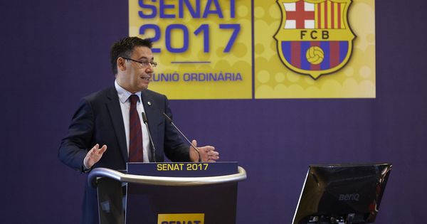 Foto: Josep María Bartomeu durante su intervención ante el Senado del Barcelona. (EFE)