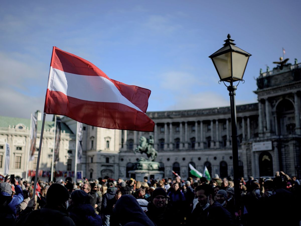 Foto: Protestas en Viena. (EFE/Christian Bruna)