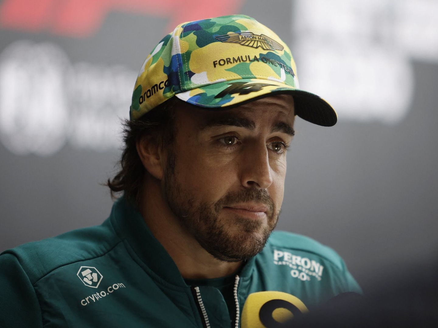 Alonso se mostró directo y molesto en su primera aparición ante los medios (REUTERS Amanda Perobelli)