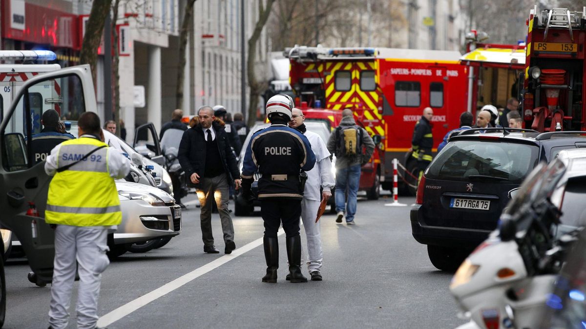 Muere la policía herida en un tiroteo tras un accidente de tráfico al sur de París