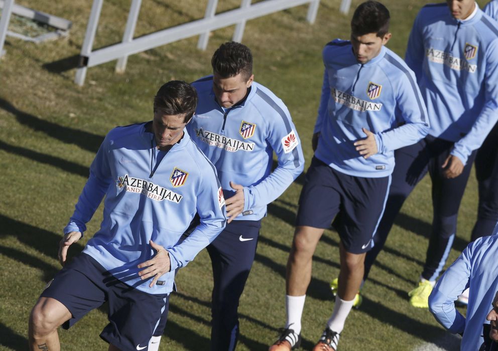 Foto: Fernando Torres entrenando con el equipo (Efe). 