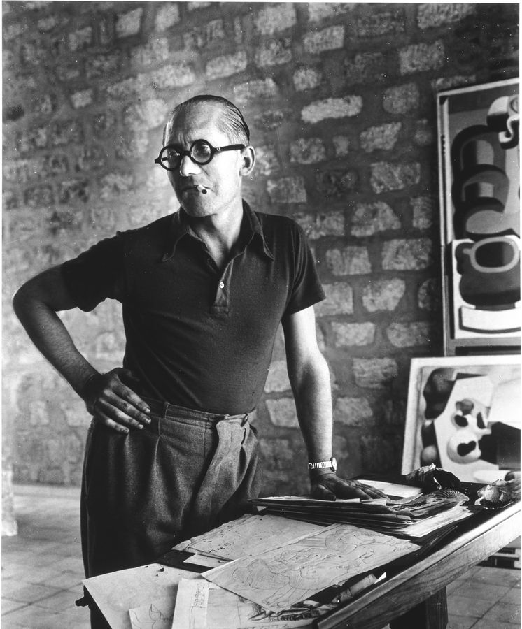 Foto: Le Corbusier en una fotografía de Rogi André, 1937 © Centre Pompidou, G. Meguerditchian.tif
