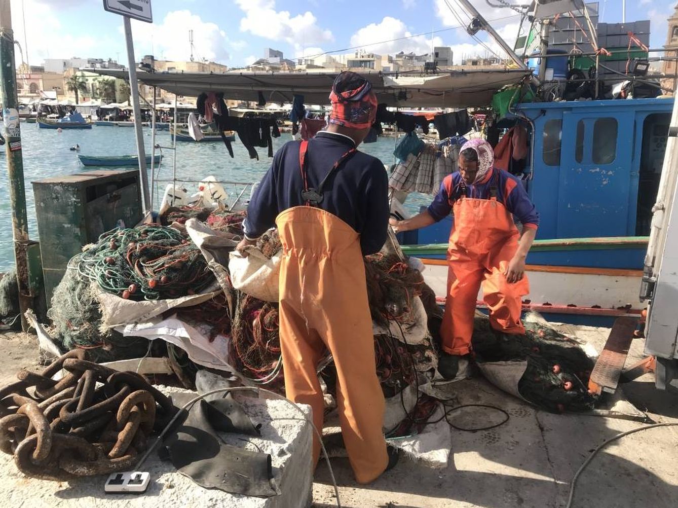 Pescadores inmigrantes en Malta. (Javier Brandoli)