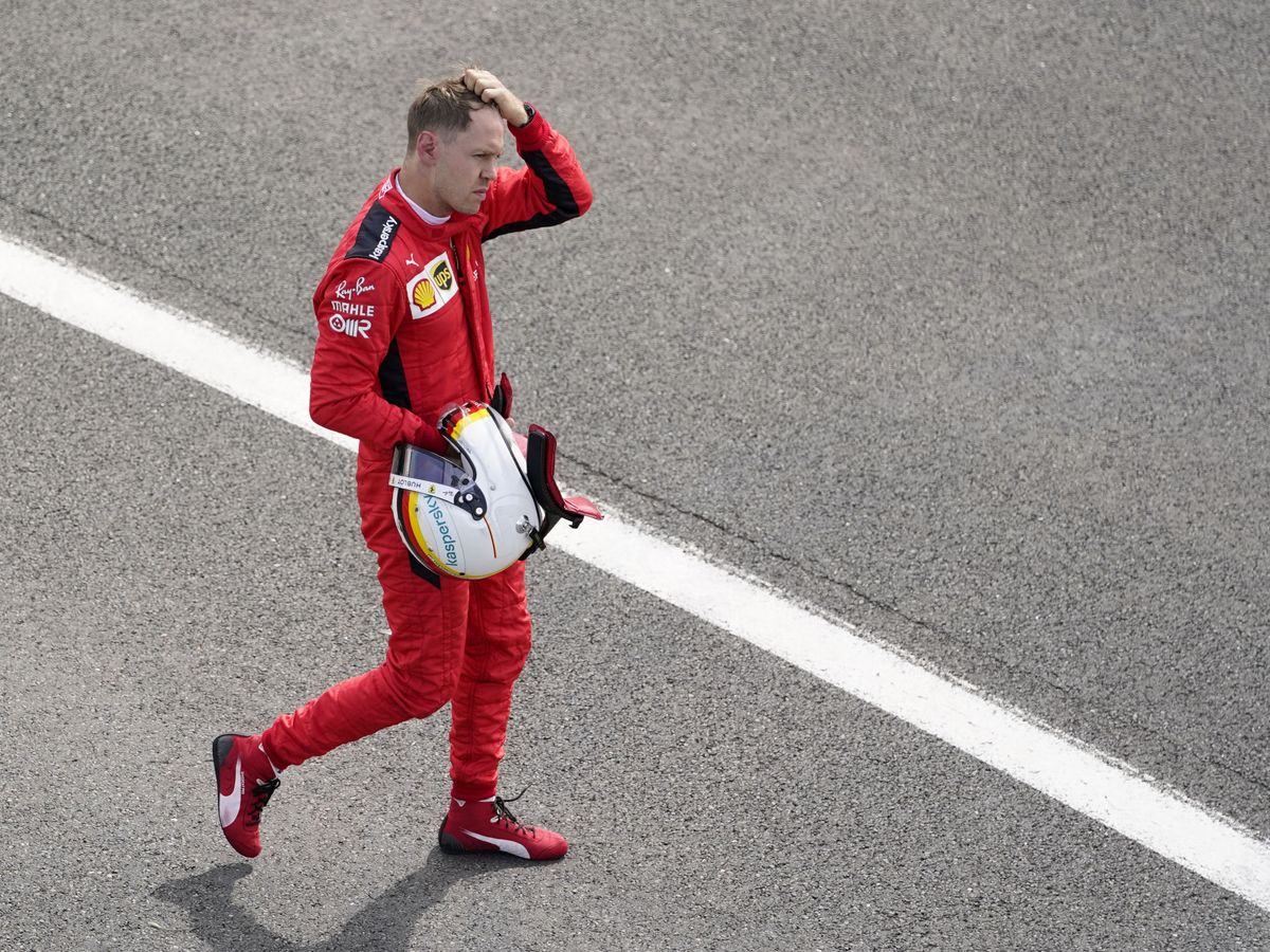 Foto: Sebastian Vettel era la imagen de la desolación y el desánimo al terminar un duro GP de Gran Bretaña (REUTERS)