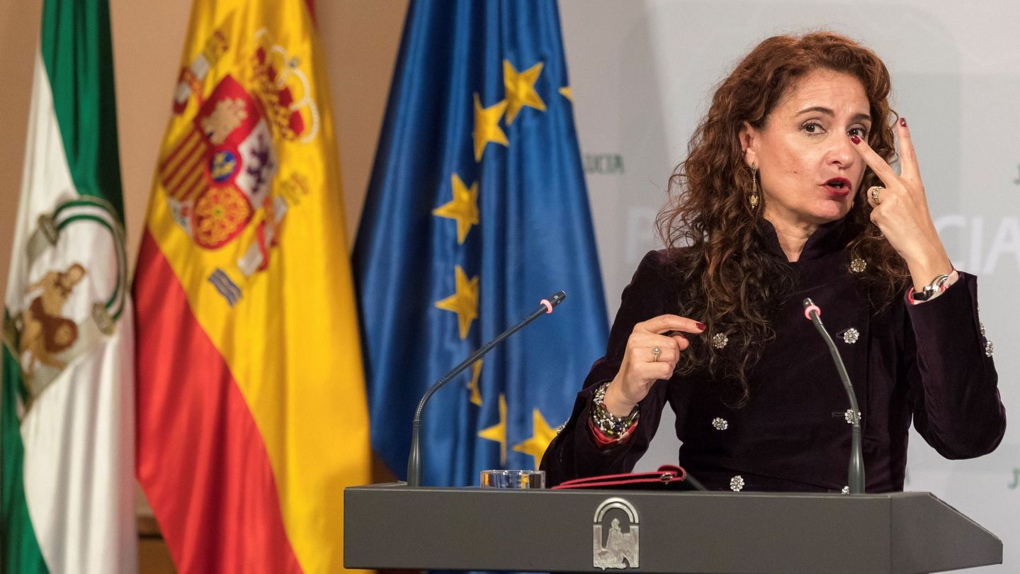 La ministra durante su época de consejera de Hacienda en la Junta de Andalucía. (EFE/Julio Muñoz)