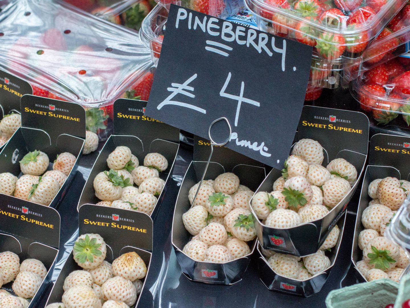 Pineberries en el Borough Market de Londres.