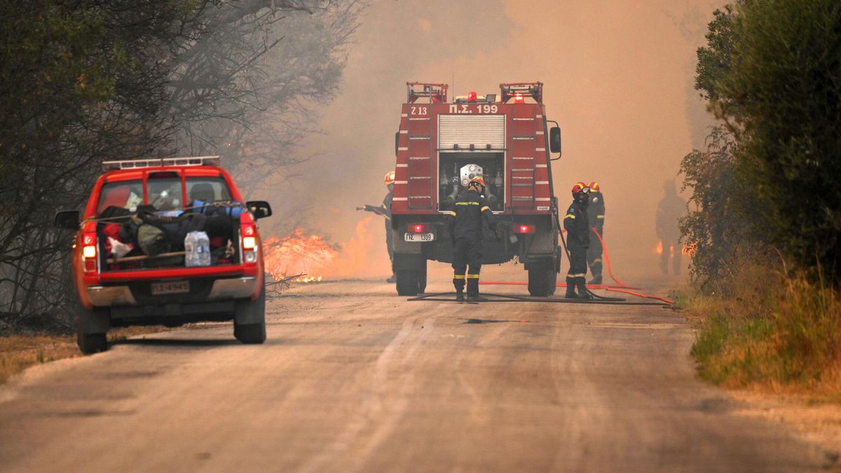 Mueren 27 inmigrantes irregulares en incendios que han arrasado 43.000 hectáreas en Grecia