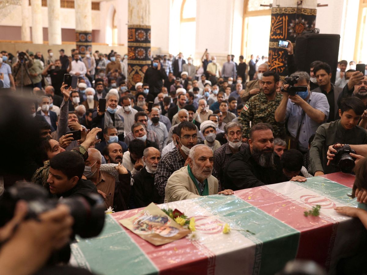 Foto: Funeral del coronel Sayad Jhodai en Teherán. (Reuters/Majid Asgaripour)