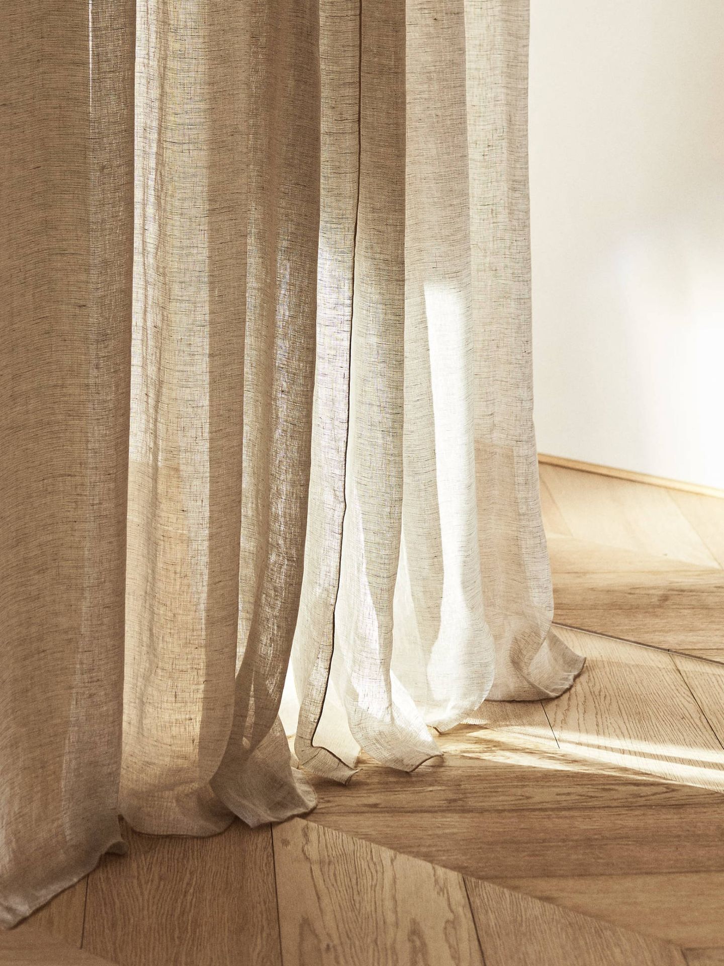 Complementos de lino de Zara Home para decorar tu dormitorio. (Cortesía)