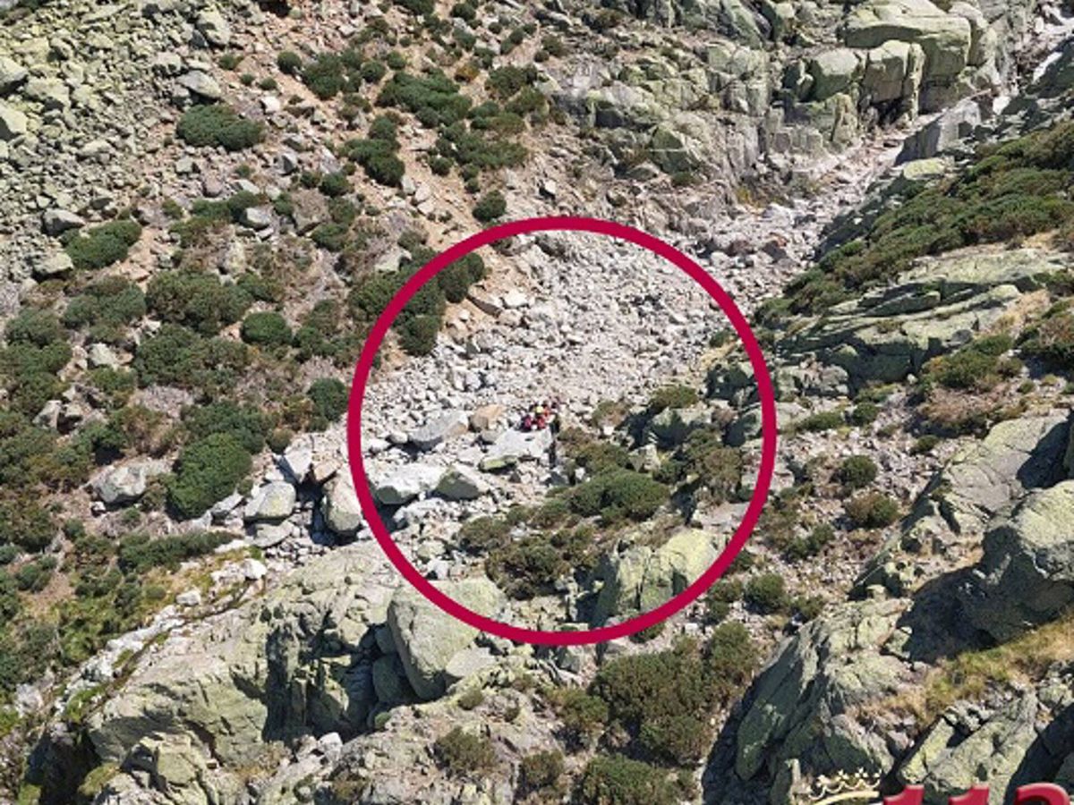 Foto: Rescate de seis montañeros. (Europa Press)
