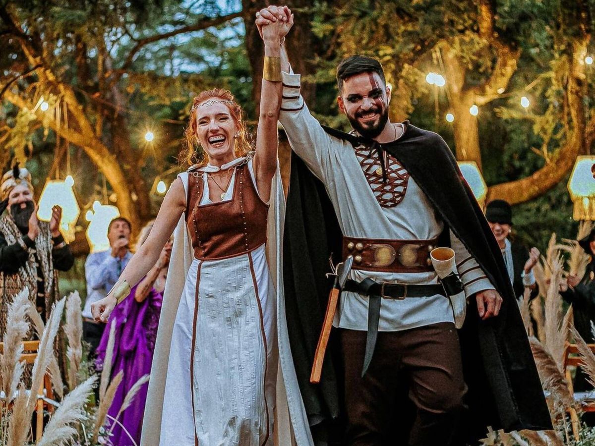 Foto: Celebra una boda vikinga: origen, ritos y vestidos de novia. (Instagram/ @magicmysterywed)
