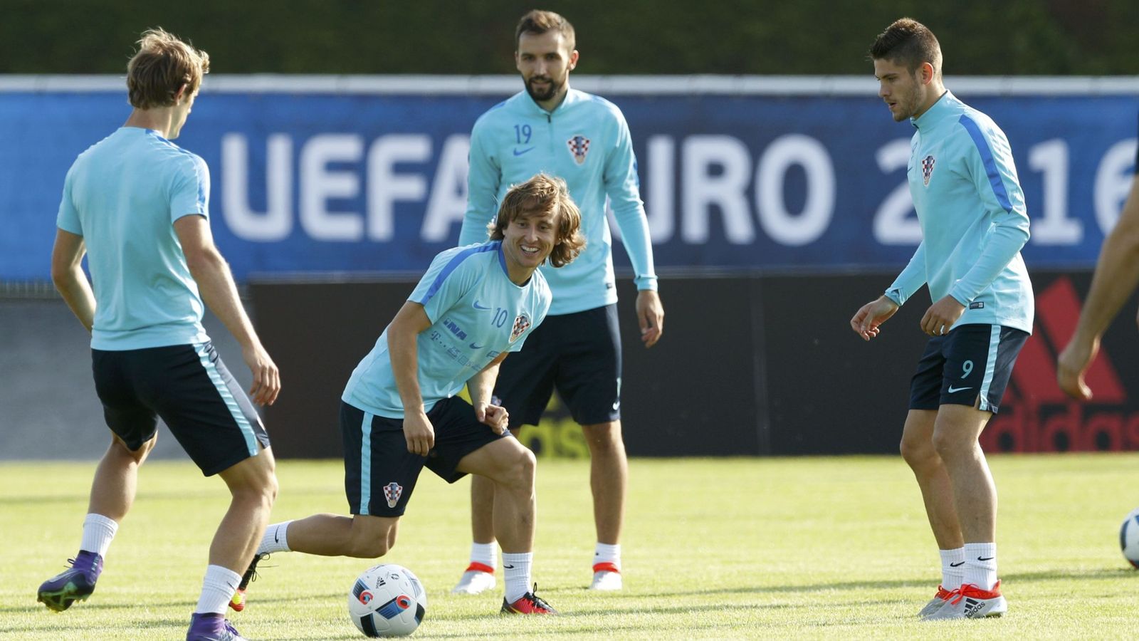Foto: Modric, en un entrenamiento de Croacia (Reuters)