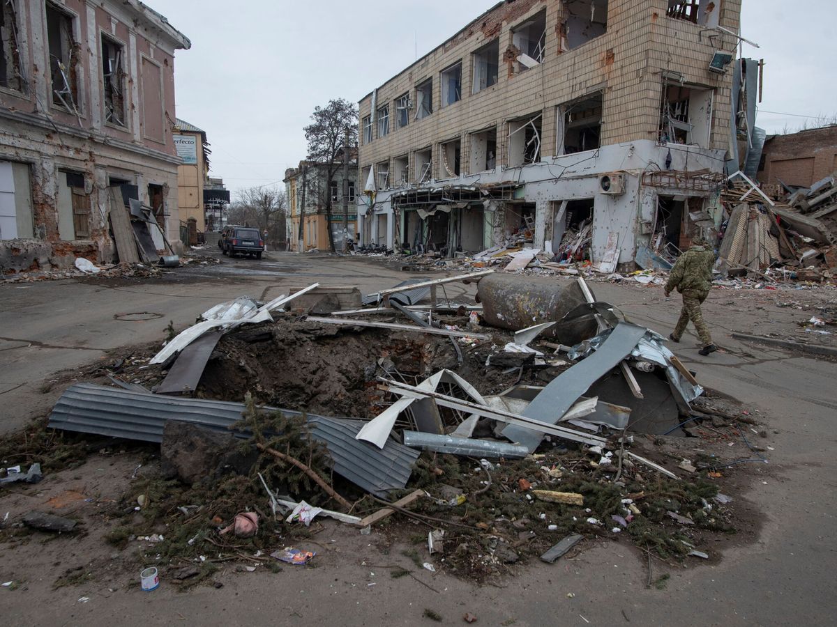 Foto: Restos de bombardeos rusos en Ucrania. (Reuters/Fuerzas Armadas)