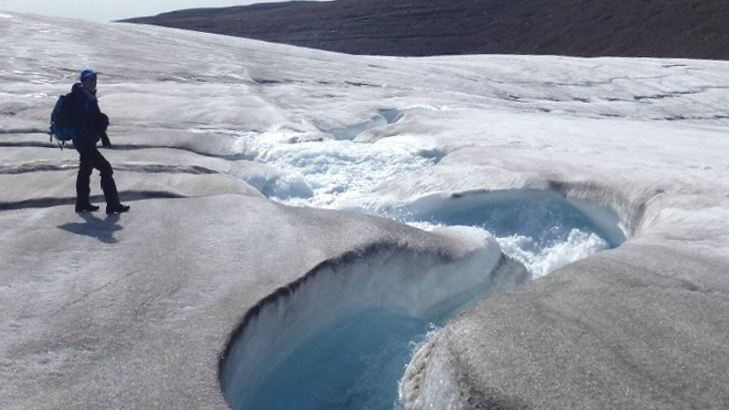 Imagen que refleja el oscurecimiento del hielo (Ken Kondo)