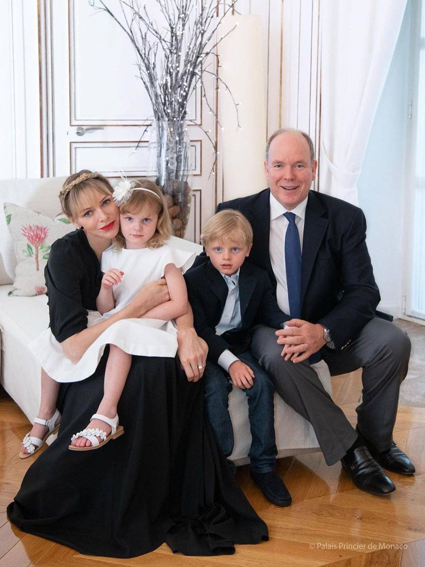 La familia real de Mónaco, al completo. (Eric Mathon / Palais Princier)