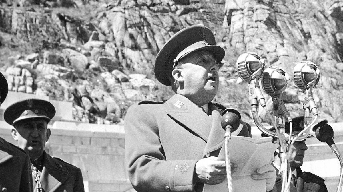 Franco no ordenó su entierro en el Valle de los Caídos: la tumba se improvisó en tres días