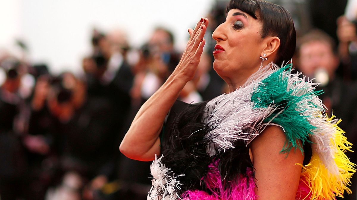 El look 'con conchas' de Rossy de Palma en el desfile de Gaultier