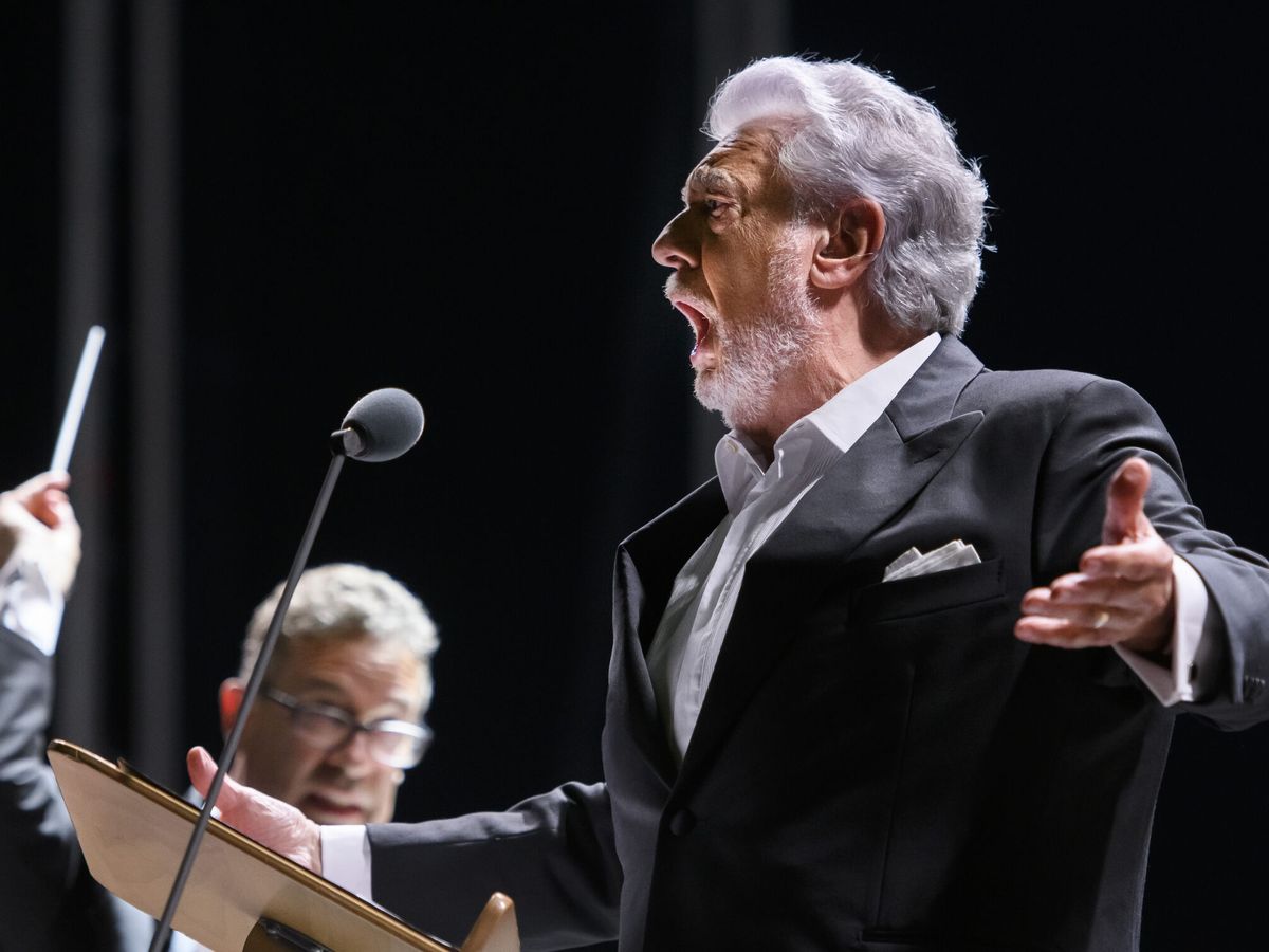 Foto: El tenor Plácido Domingo en una actuación en Sevilla. (EFE/Raúl Caro)