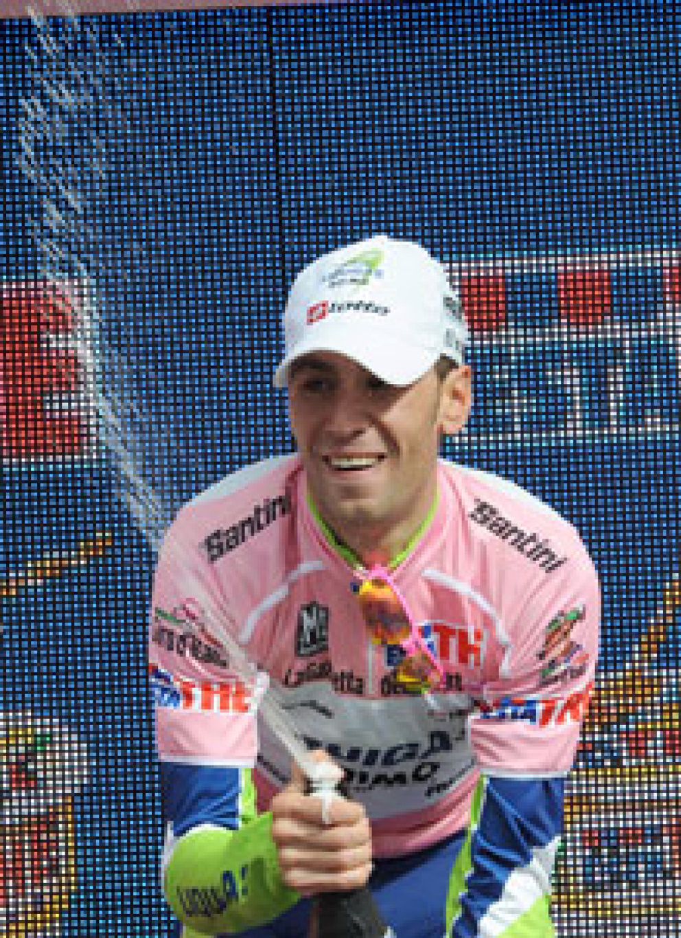 Foto: El francés Pineau gana la quinta etapa, Nibali sigue de rosa