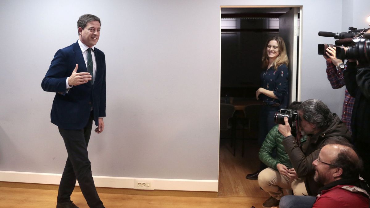 Besteiro deja también el liderazgo del PSOE gallego tras la imputación de diez delitos
