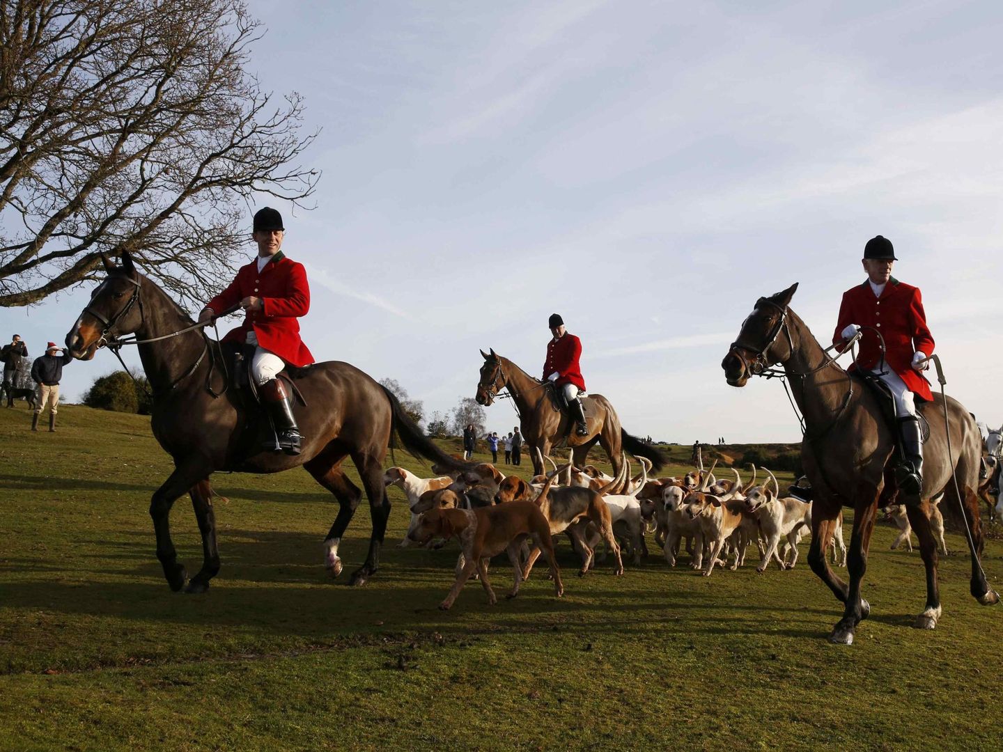 Cazadores a caballo en el Boxing Day en Chiddingstone, Inglaterra, en imagen de archivo. (Reuters)