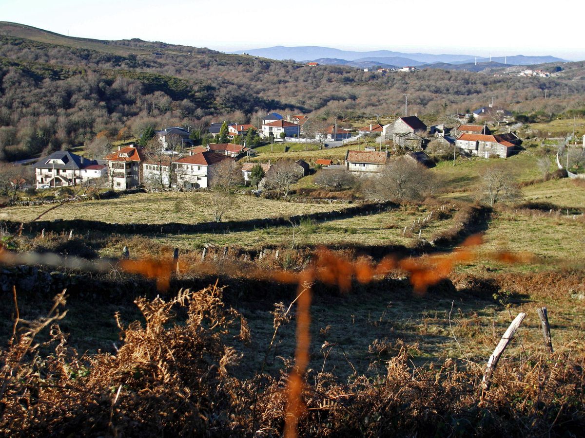 Foto: Vista de un pueblo de la provincia de Pontevedra. (EFE/Salvador Sas)