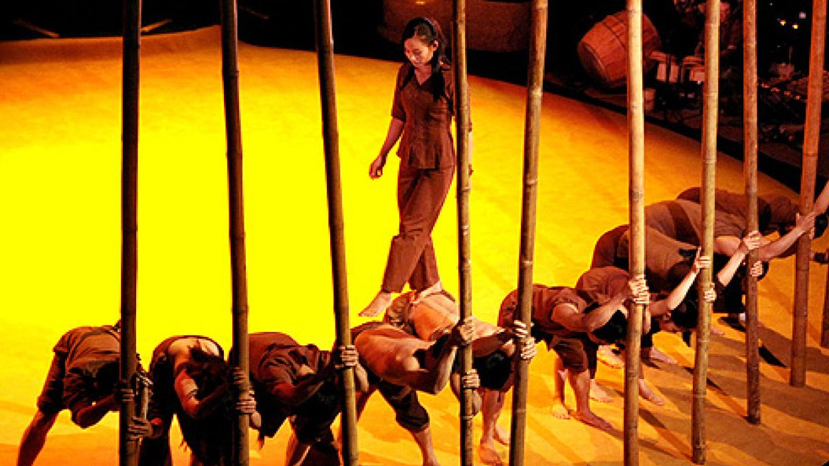 'Lang Toi', renovar el circo a golpe de bambú