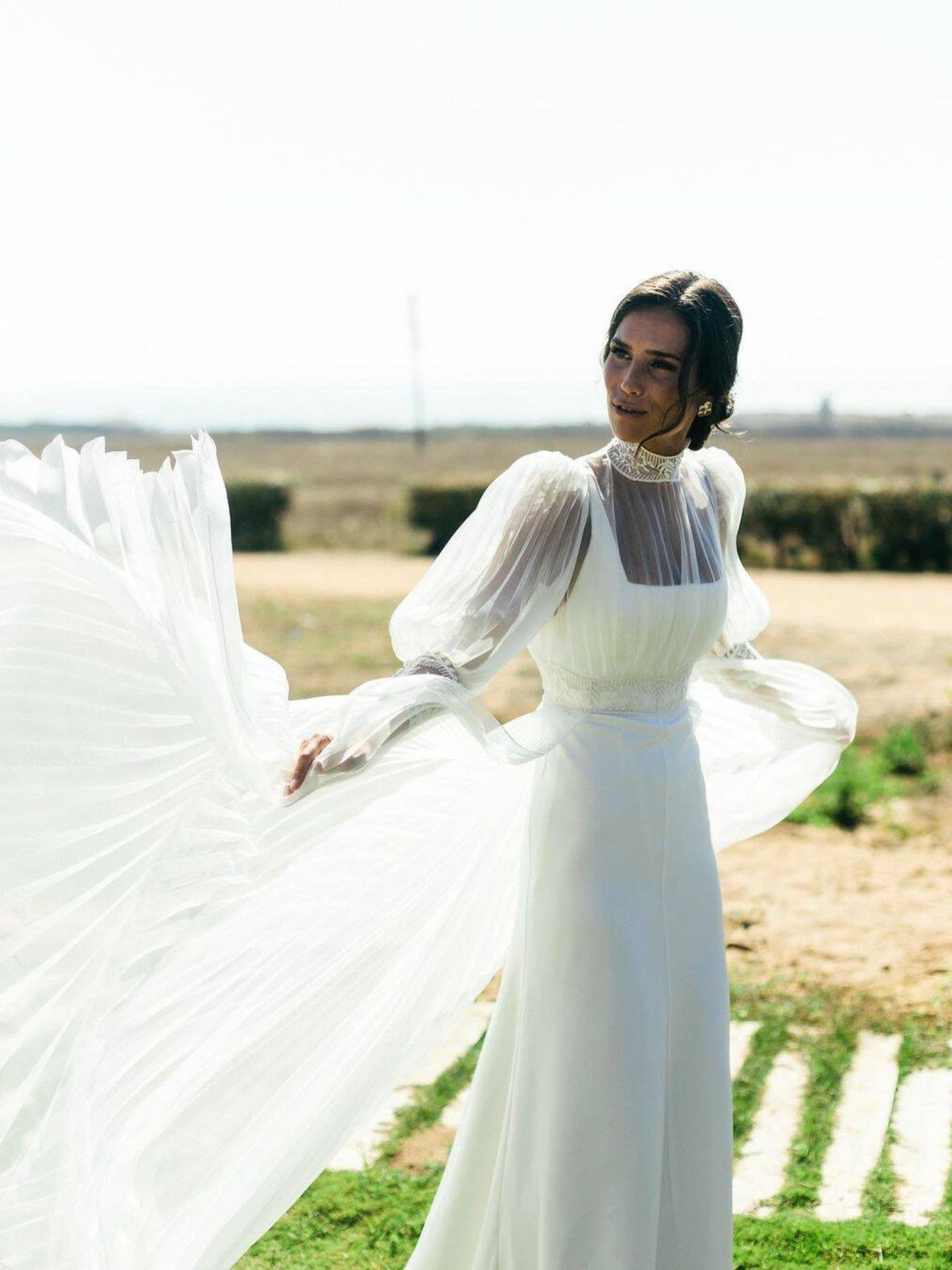 El vestido de novia de Sara. (Instagram/ @iza.van. Foto/ @queragura)